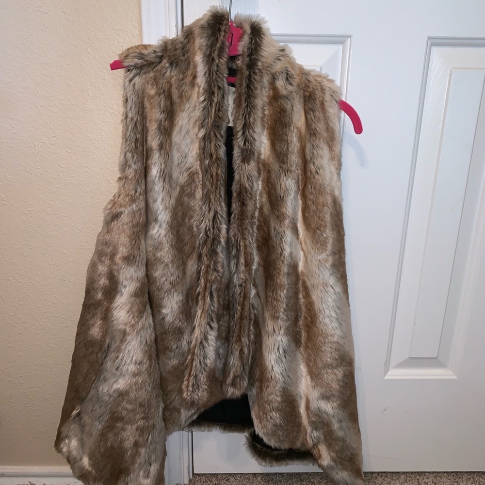 Fur vest
